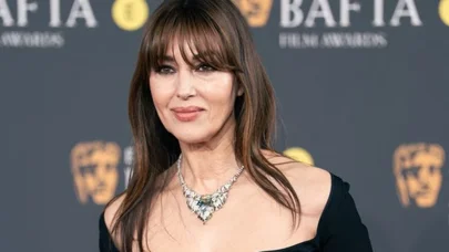Qocalmaq bilməyən Monika Belluççi yeni reklamda - FOTO
