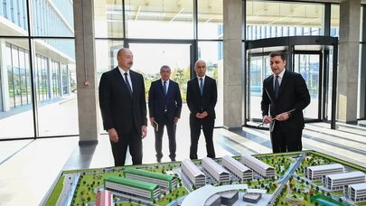 İlham Əliyev Bakıda açılışda iştirak etdi - FOTO