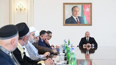 İlham Əliyev: Əlimizdən gələni edəcəyik ki, müsəlman aləmi vahid bir ailə kimi birləşsin