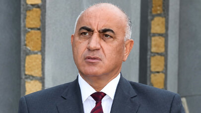Həbsdə ölən sabiq icra başçısının binası satışa çıxarıldı
