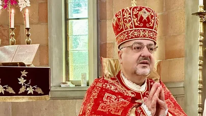 Məşhur erməni yepiskop kazinoda belə qumar oynadı - FOTO