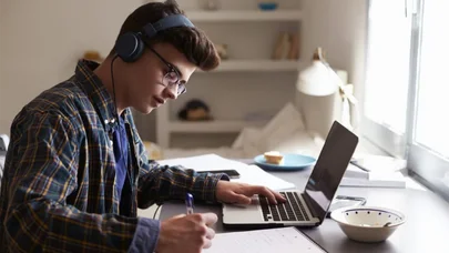 Paytaxtdakı ali təhsil müəssisələri distant təhsilə keçir