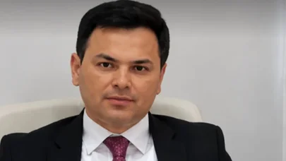 40 ilin həkimini işdən çıxarmışdı - Özü vəzifədən azad edildi - VİDEO