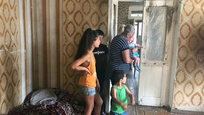 Görün Ermənistanda əhalini kəndlərdə yaşamağa necə sövq edirlər: Hər uşağa 4 milyon...