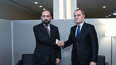 Bayramov Mirzoyanla nəqliyyat infrastrukturunun açılmasını müzakirə etdi