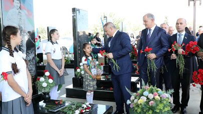 Suraxanıda şəhidlərin xatirəsi yad edildi - Foto