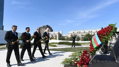 ƏƏSMN-in kollektivi Zəfər abidəsini ziyarət etdi
