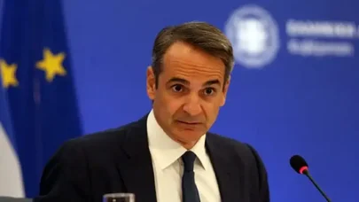 Mitsotakisin partiyasının ofislərinə hücum edildi