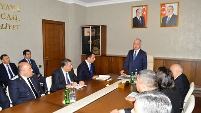 Yeni icra başçısı kollektivə təqdim olundu