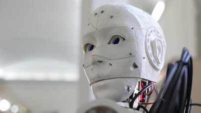 Yaponiya 10 milyon robot işə götürəcək - İnsan çatışmazlığına qarşı qeyri-adi plan
