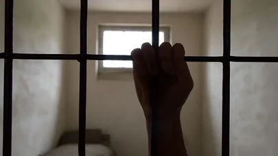 Həbsxanalar doldu: 700 məhbus vaxtından əvvəl azad edildi