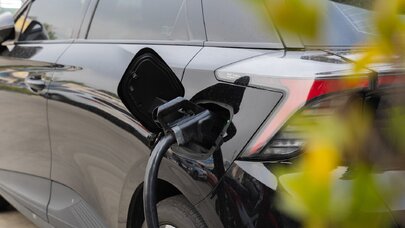 Elektrikli avtomobillə nə qədər qənaət edə bilərik?