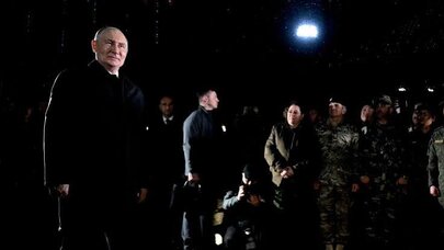 Putin 47 min hərbçinin qatıldığı təlimi izlədi