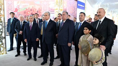 İlham Əliyev MDB Ölkələrinin Milli Kulinariya Festivalı ilə tanış oldu - FOTO