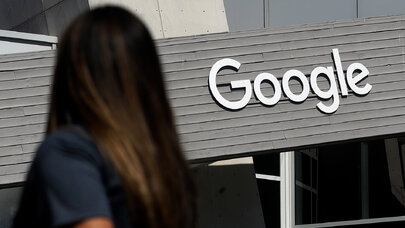 Tramp "Google"un adını məsxərəyə qoydu