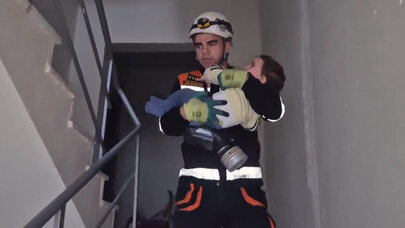 Ceyranbatanda çoxmərtəbəli yaşayış binasında yanğın - Foto/Video/Yeniləndi