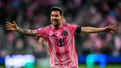 Messi şou göstərdi - Video