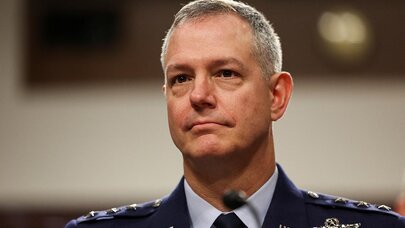 NATO komandanından etiraf: Ordu ciddi problemlə üz-üzədir