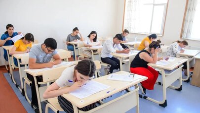 3 mindən çox abituriyent 600-dən yüksək bal toplayıb