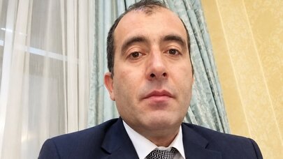 Restoranda pul alarkən tutulmuşdu - Məmura hökm oxundu