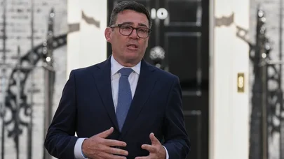 Baş nazirdən sensasion iddia: “Brexit” səsverməsinə Rusiya müdaxilə edibmiş