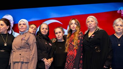 Alyona Əliyeva "44" bədii filminin premyerasından paylaşım etdi - FOTO