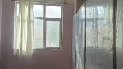 Məktəbə daş atdılar, şagirdlər xəsarət aldı - VİDEO
