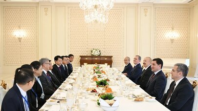 İlham Əliyevin adından Laos Prezidentinin şərəfinə rəsmi nahar verildi