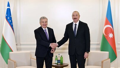 İlham Əliyev Şavkat Mirziyoyevlə görüşdü - Foto