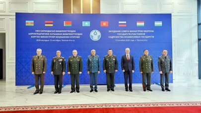Zakir Həsənov MDB Müdafiə Nazirləri Şurasının iclasında iştirak etdi