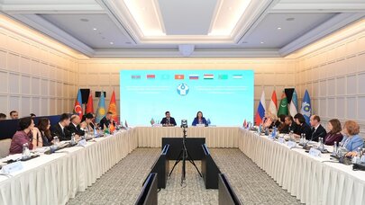 “Aktiv və sağlam uzunömürlülük: dövlət siyasəti və sosial innovasiyalar” mövzusunda dəyirmi masa keçirilidi - FOTO