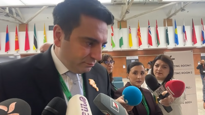Simonyan jurnalistlərlə söhbət edərkən Hikmət Hacıyevdən zəng gəldi: Nədən danışdılar?