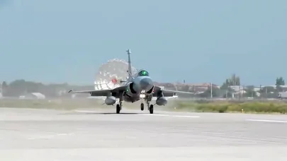Pilotlar birgə təlimdə döyüş tapşırıqlarını dəqiqliklə yerinə yetirdilər - Video