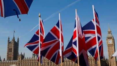 Britaniyanın dövlət borcu 4 trilyon dolları keçdi - Tarixdə ilk dəfə 
