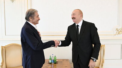 İlham Əliyev Fərhad Xəlilova “İstiqlal” ordenini təqdim etdi - YENİLƏNDİ
