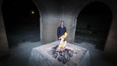 Hindistanın xarici işlər naziri Atəşgah məbədində - Foto