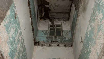 Bakıda uçqun baş vermiş binadan görüntülər - Video