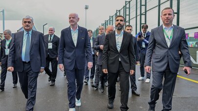 FIFA U-15 dünya çempionatının ilk oyun günündə rəsmilər Hövsan Yarış Kompleksini ziyarət etdilər