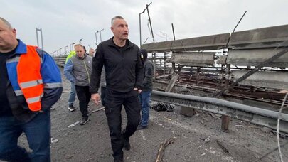Kliçko Rusiyanın dağıtdığı körpünün FOTOSUNU yaydı