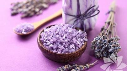 Vücudunuzu lavanda ilə sıxlaşdırın