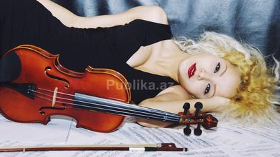 Cazibədar model: "Fotoqraf qarşısında soyunanda utanmıram" - FOTOLAR