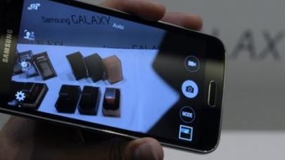 Samsung Galaxy S5 rəsmən təqdim edildi