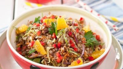 Ləziz qarabaşaq salatı