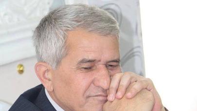 “Postmodernizm anlayışından mətnin çatışmazlıqlarına haqq qazandırmaq üçün istifadə edirlər”