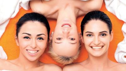 Çillərə və günəş ləkələrinə qarşı kətan toxumu maskası