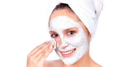 Yağlı dərini sızanaqlardan azad edən gil maskası