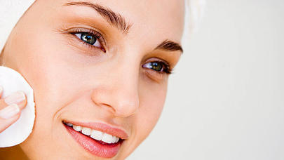 Dəri sallanmasının qarşısını alan təbii tonik