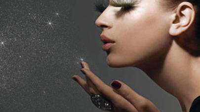 Asan üsulla daha uzun kirpiklərə qovuşun