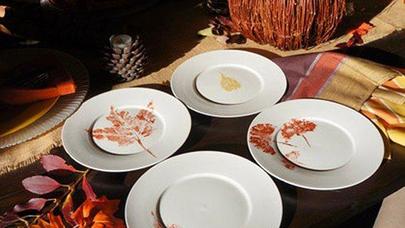 Payızın rəmzi olan saralmış yarpaqlarla dekorasiya - FOTOLAR