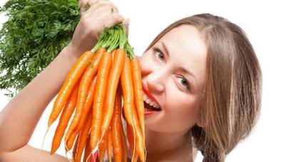 Dərini hamarlaşdıran ucuz və effektli yerkökü maskası